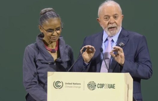 Lula se emociona ao lado de Marina Silva na reunião do clima