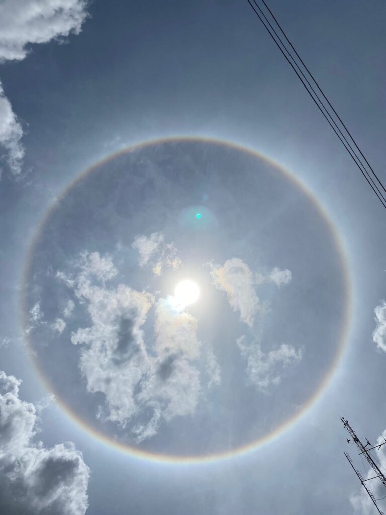 Halo Solar: fenômeno é registrado no céu do Ceará nesta segunda-feira (4)