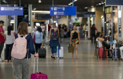 Operação da Receita verifica bagagens de voos internacionais nesta terça (30)