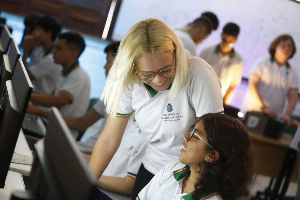 Ceará vai ganhar mais 26 escolas em tempo integral, anuncia Elmano