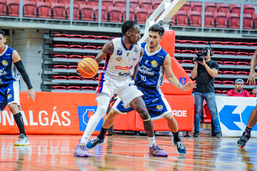 Fortaleza/Basquete Cearense enfrenta o Minas pelo Super 8