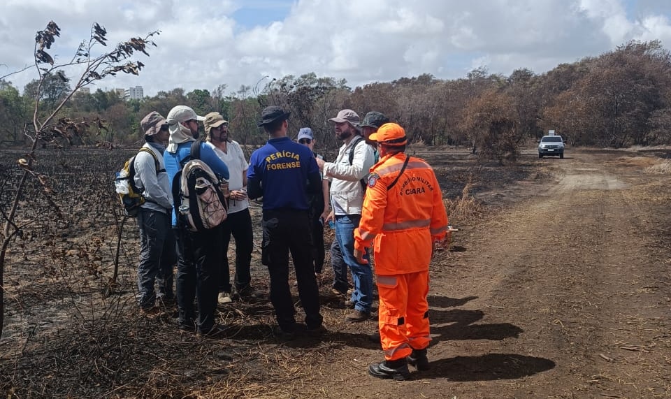 Bombeiros monitoram Parque do Cocó para evitar novos focos de incêndio