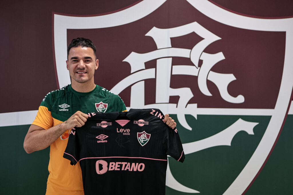 Ex-Fortaleza, goleiro Felipe Alves é anunciado como reforço do Fluminense