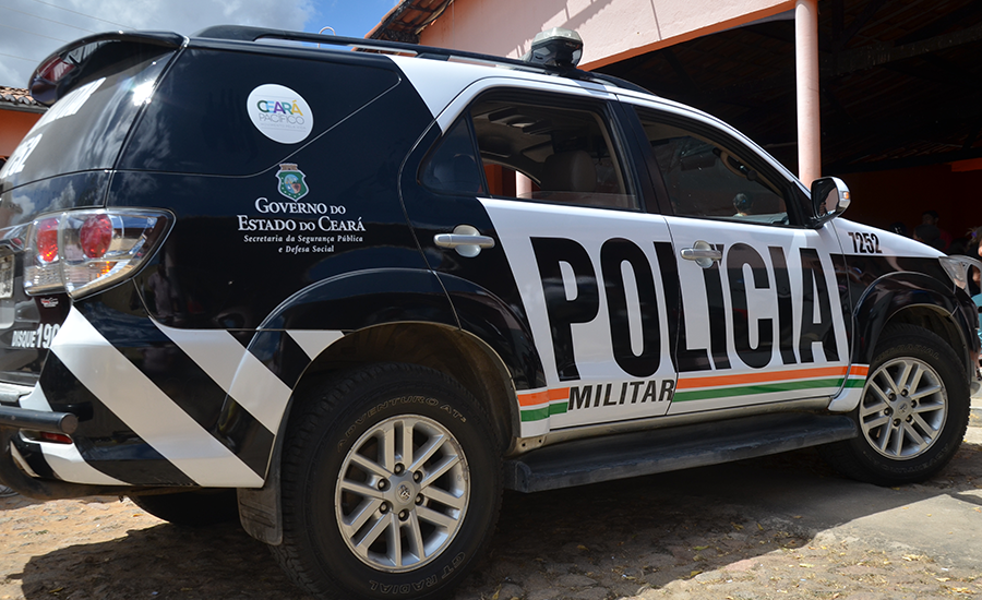 Grupo é preso após assassinato de uma mulher e ataque a viatura policial em  Ubajara