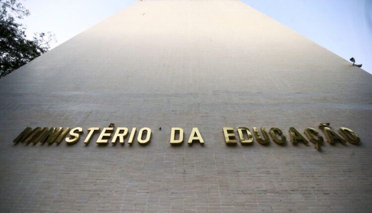 Mec Conecta traz informações sobre ensino superior e público no Brasil; saiba como funciona