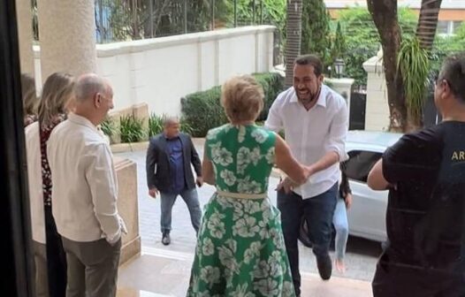 Boulos chega de Celta à casa de Marta para debater aliança