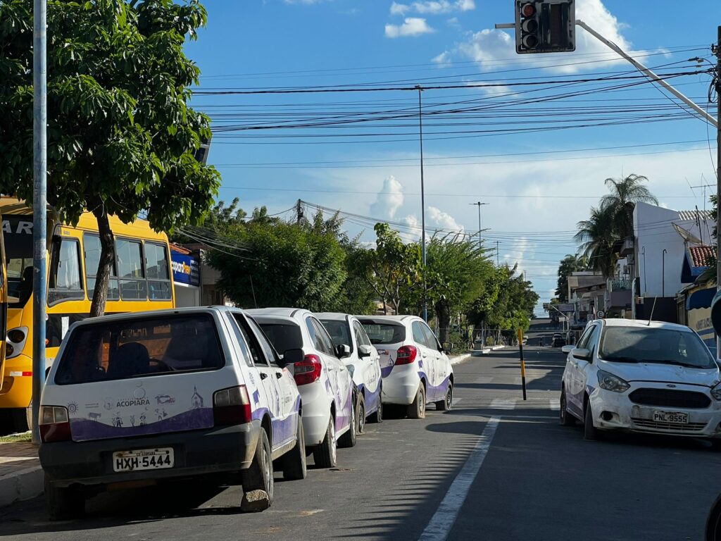 Prefeita interina de Acopiara denuncia descaso com a frota de veículos da Prefeitura na gestão Antônio Almeida