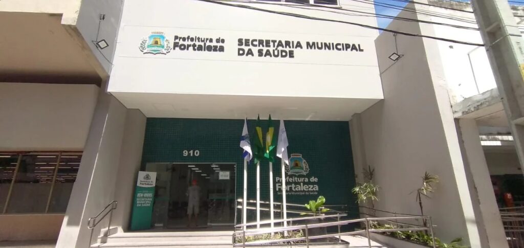 Inscrições para concurso da saúde de Fortaleza começam nesta segunda-feira (5); salários são de até R$ 18 mil