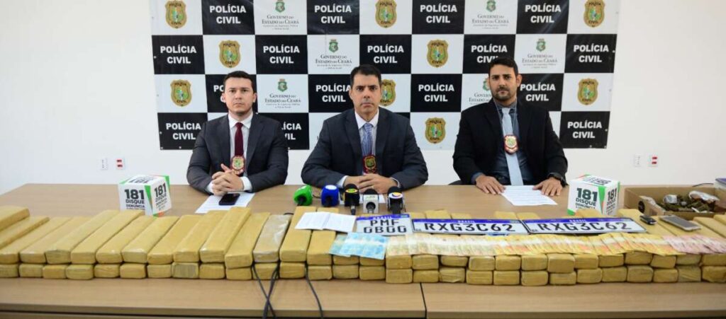 Chefe de grupo criminoso é preso com mais de 100 kg de drogas em Caucaia