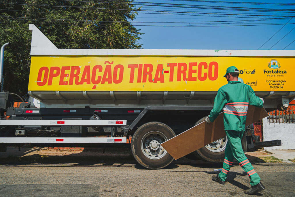 Operação Tira-Treco passa por vias das Regionais 2, 7 e 12 em Fortaleza