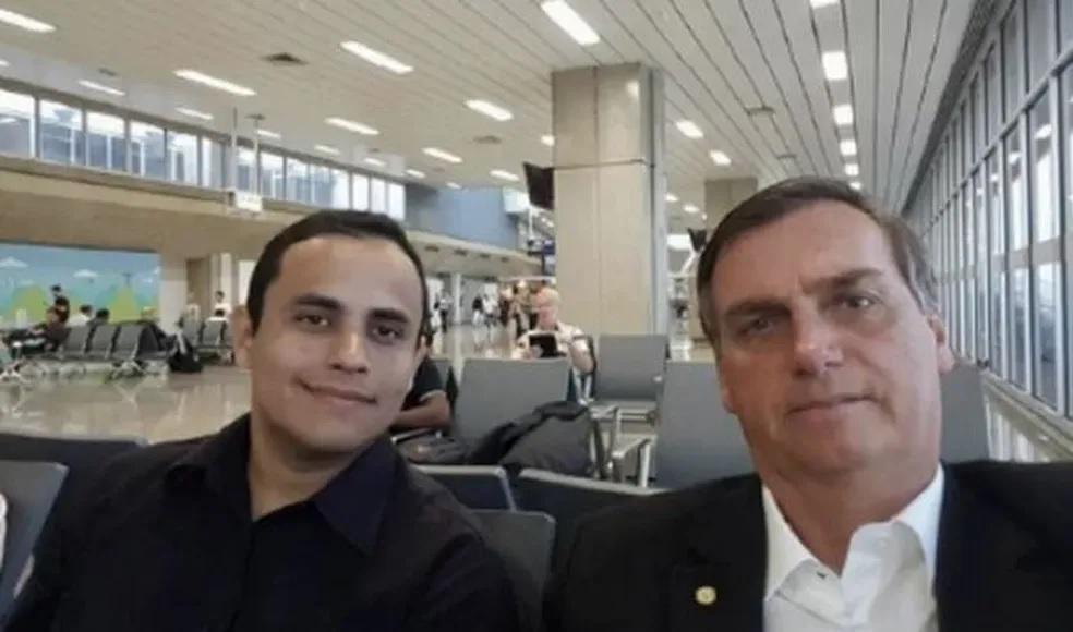 Bolsonaro estava em casa com Tércio Arnaud quando a Polícia Federal chegou