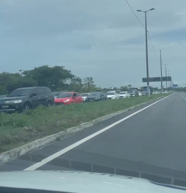 Quarta-feira de cinzas: CE-040 registra congestionamento na volta a Fortaleza