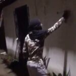 Criminosos gravam vídeos em Pacatuba empunhando armas e pichando casas