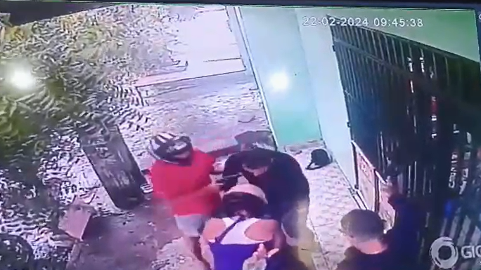 Polícia prende mulher suspeita de participar de latrocínio de entregador em Fortaleza