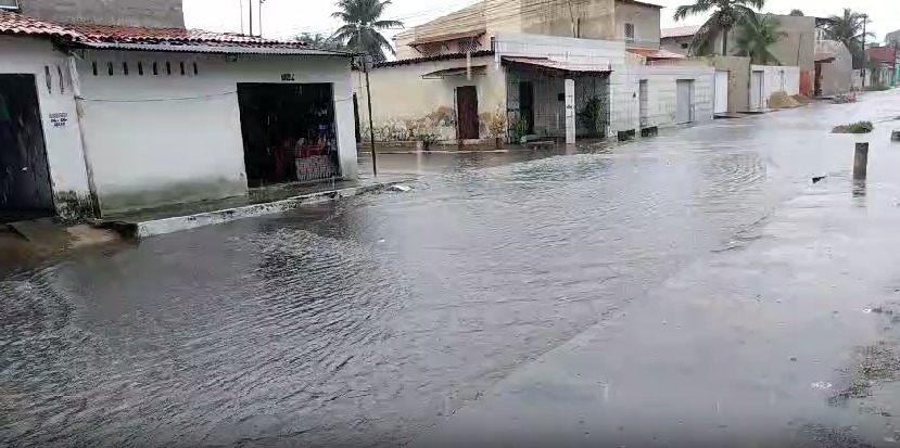 Defesa Civil contabiliza ao menos 77 ocorrências em Fortaleza após fortes chuvas