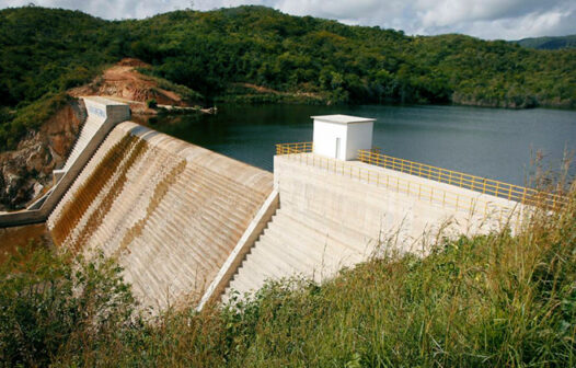 Açude Germinal, em Palmácia, é o primeiro a sangrar no Ceará em 2024, aponta Cogerh