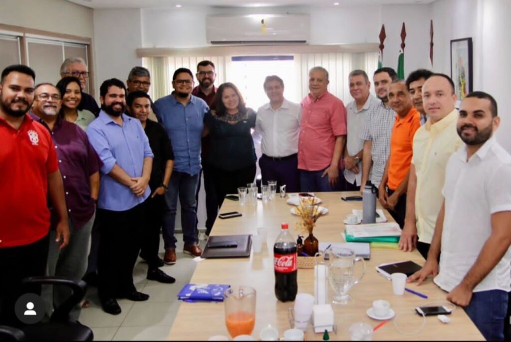 Grupo de José Airton Cirilo fecha apoio a Evandro Leitão para Prefeitura de Fortaleza