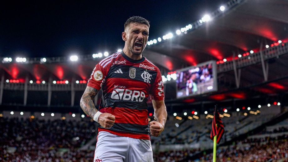 Arrascaeta pode ser a surpresa do Flamengo para duelo com o Corinthians no Brasileiro