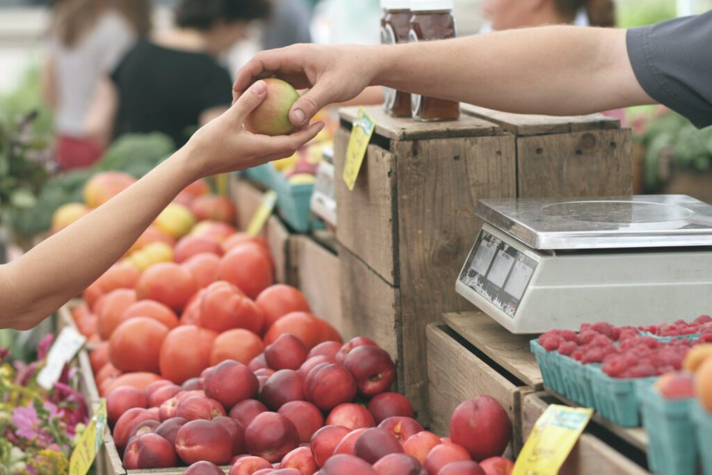 44% dos brasileiros reclamam do cartão de alimentação