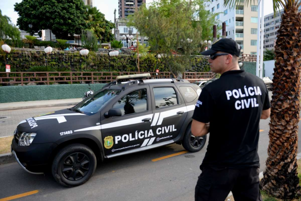 Polícia prende dupla suspeita de clonagem de cartões em hotel de luxo no Meireles