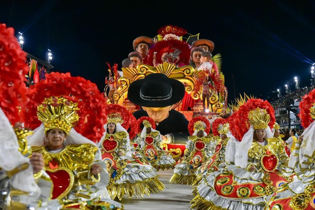 Com enredo sobre Padre Cícero, Unidos de Padre Miguel vence carnaval carioca