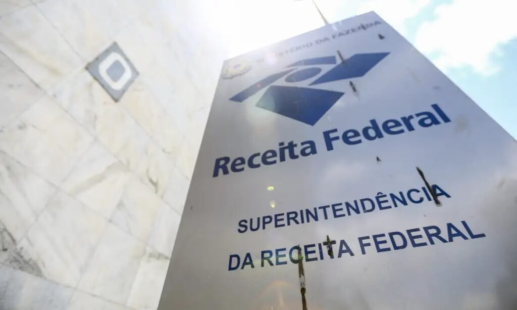 Receita paga restituições de lote residual do Imposto de Renda nesta quinta-feira (29)