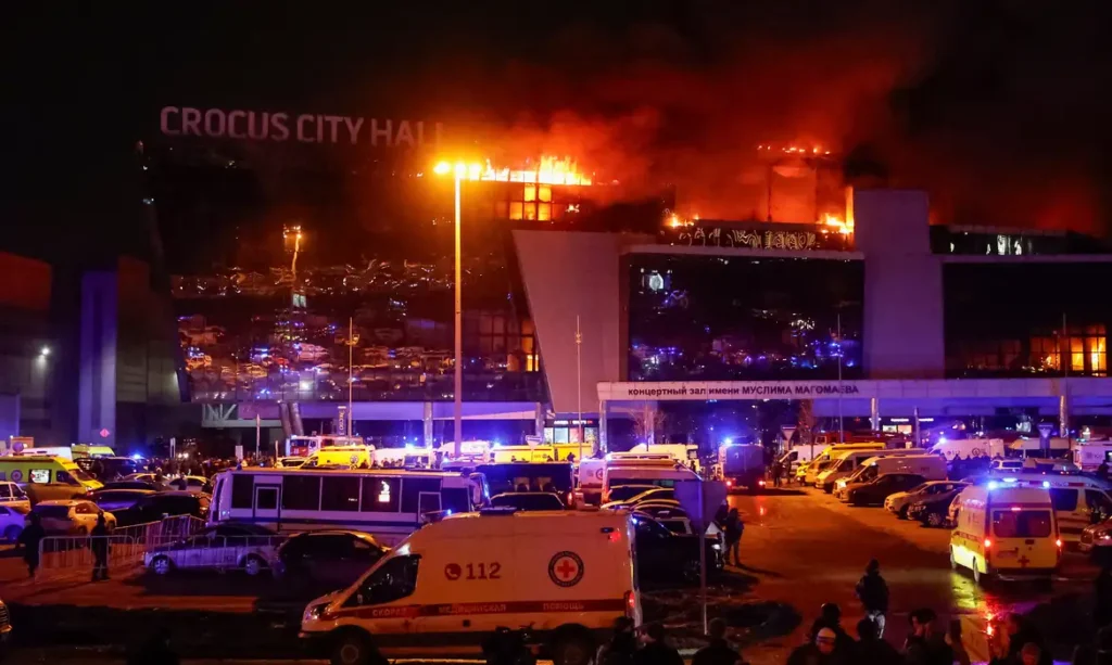 Estado Islâmico reivindica autoria de ataque a casa de shows com mais de 60 mortos em Moscou