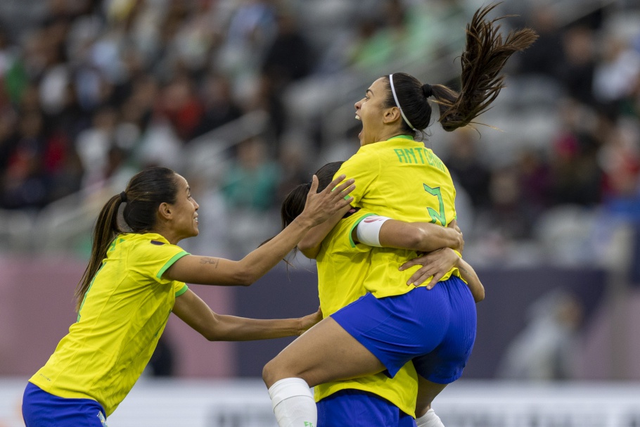 Seleção Brasileira Feminina vence o México e está na final da Copa Ouro