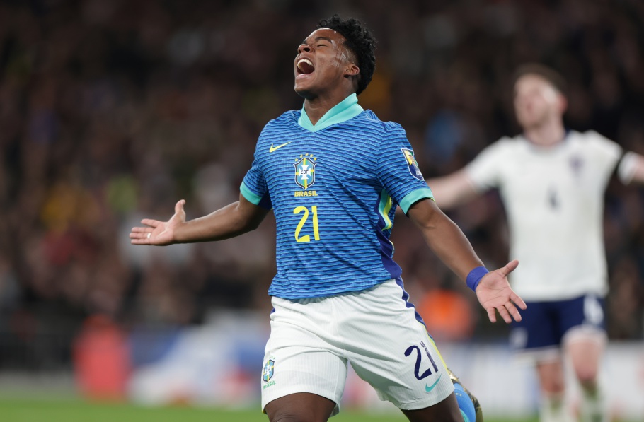 Com gol de Endrick, Brasil vence a Inglaterra na estreia de Dorival Júnior