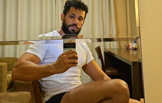 Amaury Lorenzo arranca suspiros nas redes sociais com foto casual