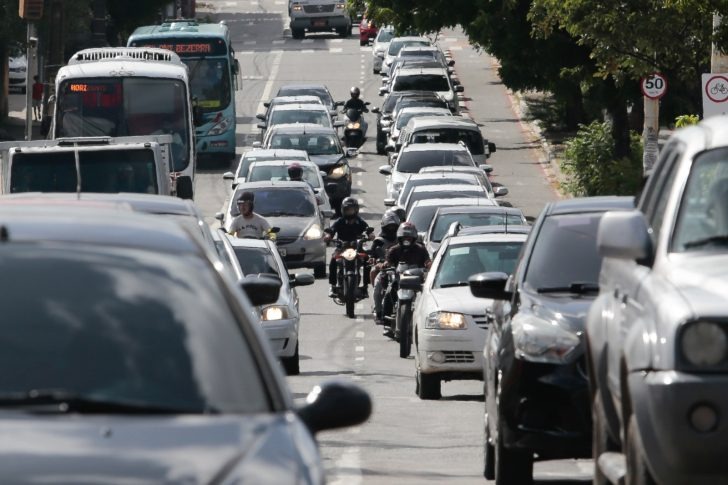 Licenciamento de veículos com placas final 1 vence nesta segunda-feira (11) no Ceará