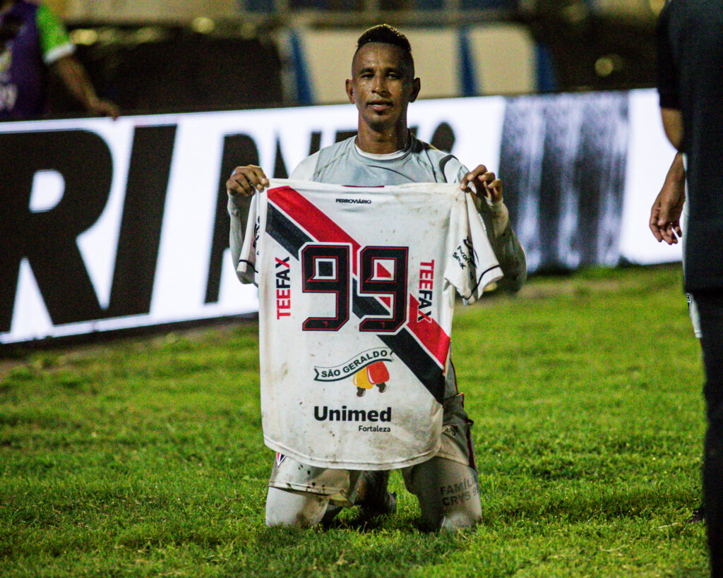 Ferroviário vence o Iguatu no Morenão e está nas semifinais do Campeonato Cearense