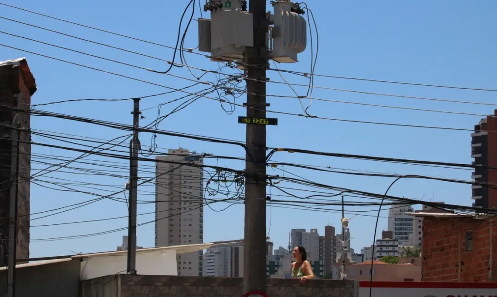 Enel fica em 18º lugar no ranking que avalia melhores distribuidoras de energia do país