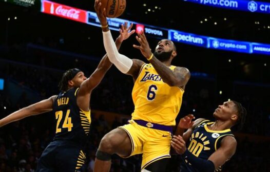 Lakers vence Thunder com atuação estrelar de LeBron James, Anthony Davis e D’Angelo Russell