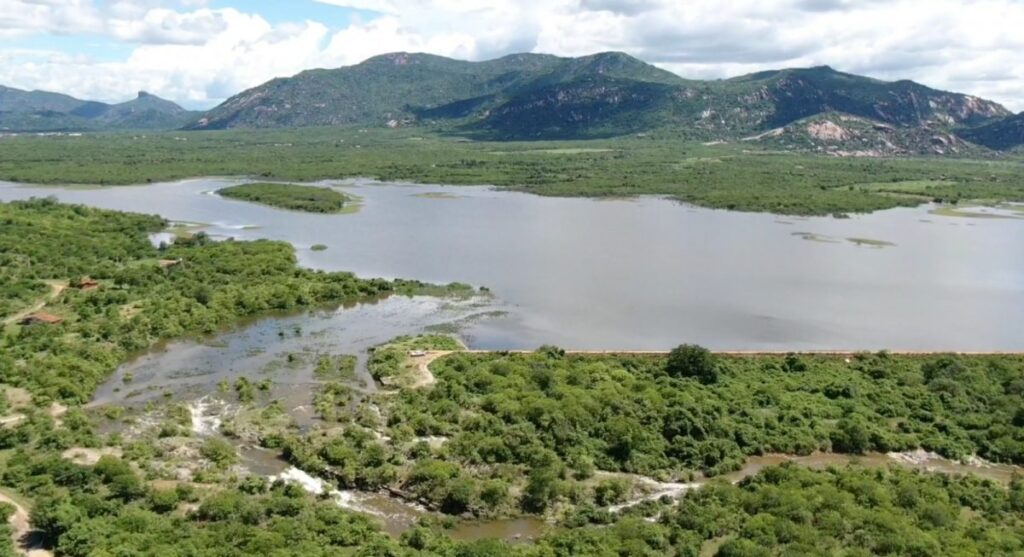 Sobe para 20 o número de açudes sangrando no Ceará; 12 estão acima de 90%