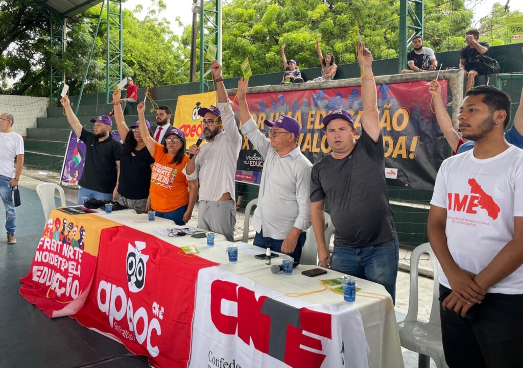 Sindicato aprova estado de greve de professores da rede estadual do Ceará