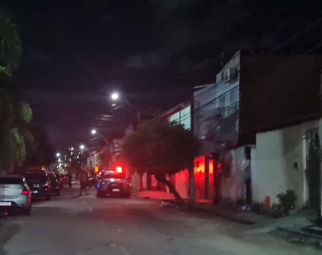 Policial militar é morto a tiros durante assalto em Fortaleza