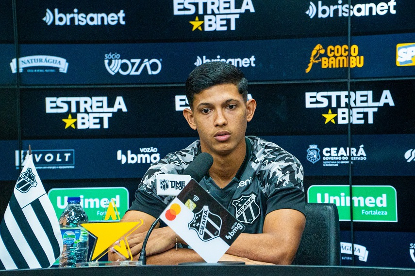 Erick Pulga se emociona ao falar de momento na carreira com a camisa do Ceará