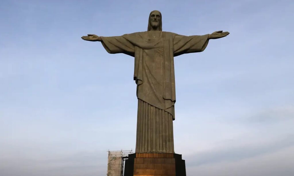 Polícia do Rio de Janeiro simula ataque terrorista no Cristo Redentor