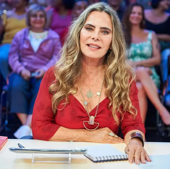 Bruna Lombardi volta à Globo no júri da Dança dos Famosos