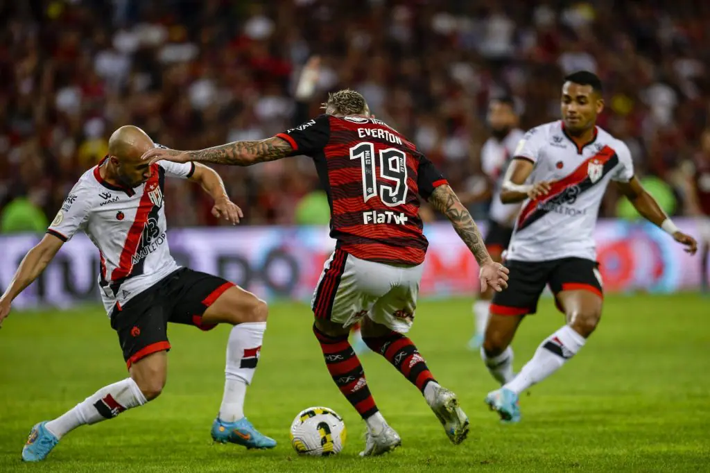 Atlético-GO x Flamengo: assista ao vivo ao jogo de hoje (14/04)