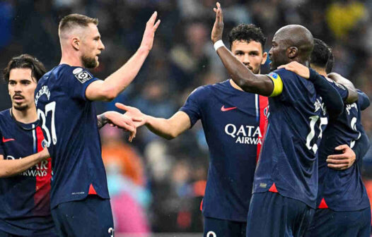 Beraldo é expulso, mas PSG vence clássico no Francês