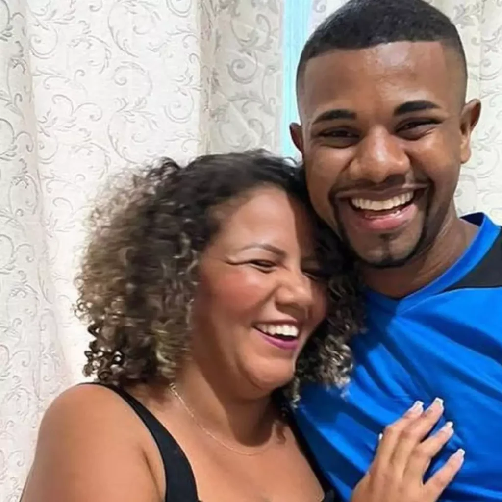 Campeão do BBB 24, Davi Brito, confirma que ainda está namorando com Mani Rêgo