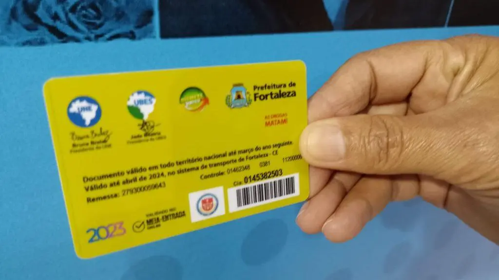 Novas carteiras de estudante 2024 passam a valer a partir desta quarta-feira (1º) em Fortaleza