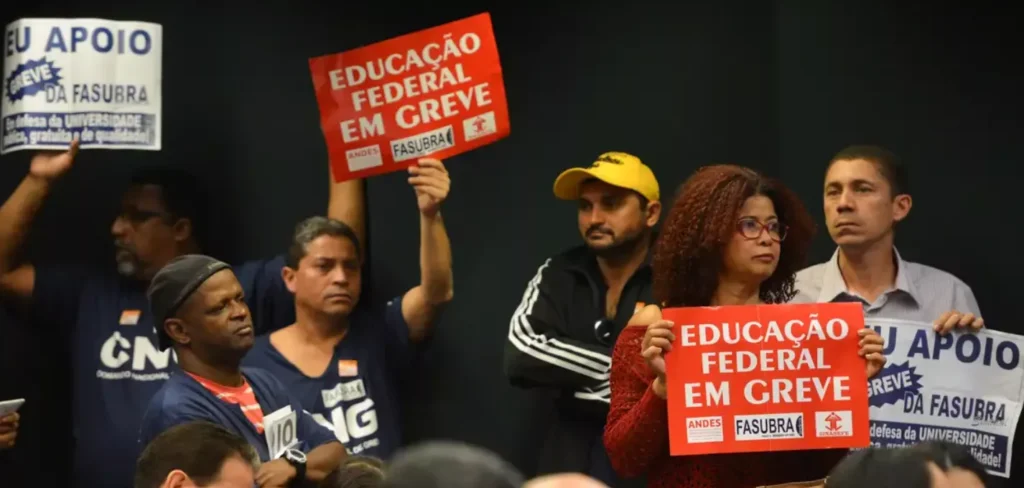 Governo já tem proposta para encerrar greve em universidades