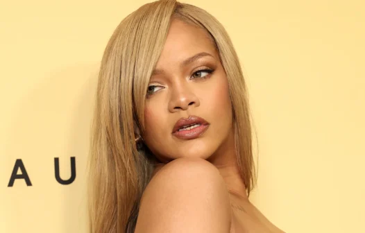 Rihanna fala sobre novo álbum durante evento de sua marca de beleza