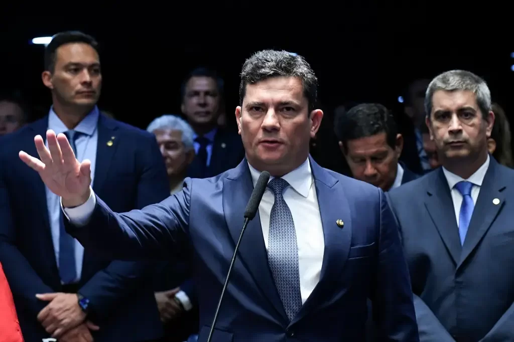 Sergio Moro está a um voto da absolvição; julgamento acontece nesta terça-feira (9)