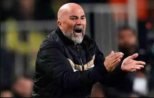 Torcedores pedem Jorge Sampaoli como novo técnico do Corinthians