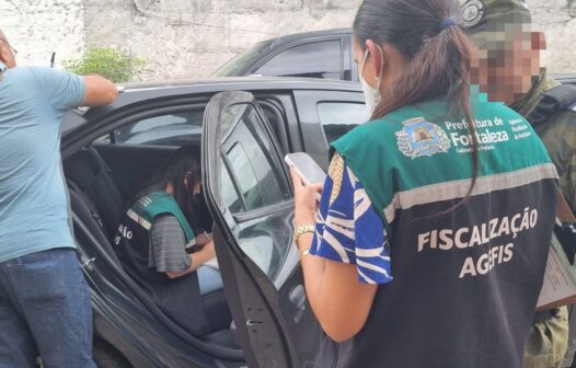 Agefis apreende 6 toneladas de lixo em descarte irregular no Dias Macedo e Passaré