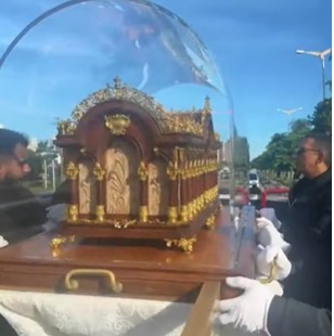Ao vivo: Relíquias de Santa Teresinha chegam a Fortaleza